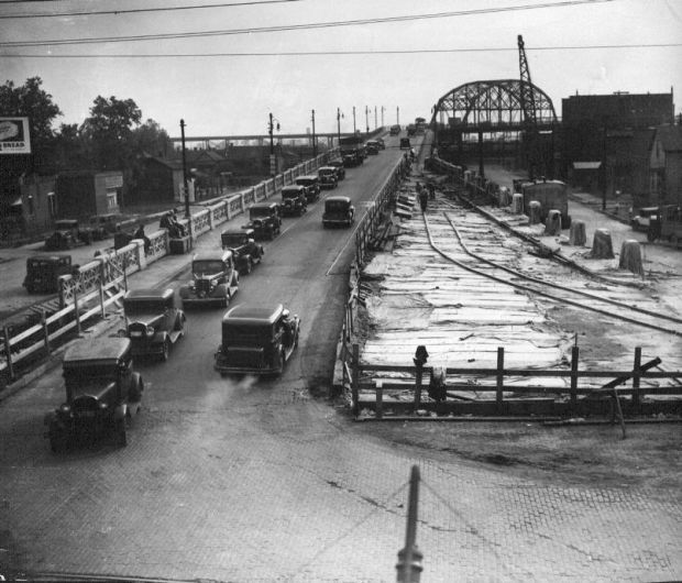 Municipal Bridge in 1935